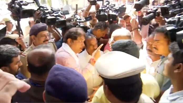 ಪೊಲೀಸ್&zwnj; ಅಧಿಕಾರಿ, ಅಶ್ಲೀಲ ನಿಂದನೆ, ಆರ್ ಅಶೋಕ್, Police officer, obscene abuse, R Ashok,
