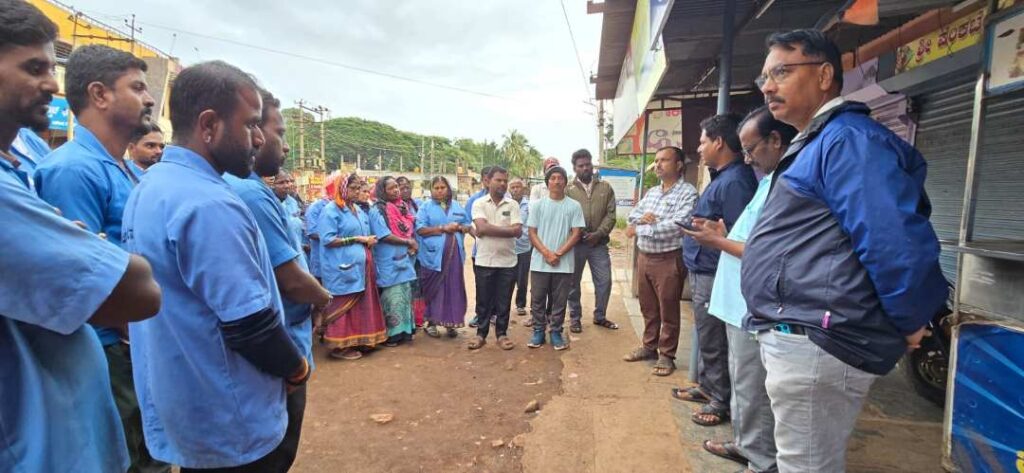 ಗದಗ ನಗರಸಭೆ ಪೌರಕಾರ್ಮಿಕರು