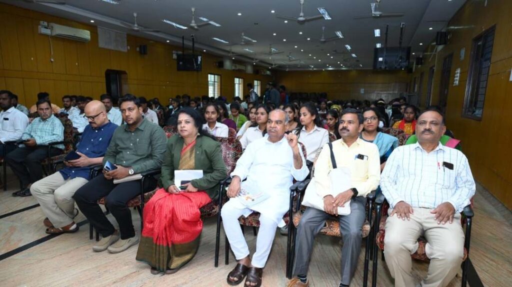 ಜೈ ಹಿಂದ್ ಜಯ ಕರ್ನಾಟಕ ಪುಸ್ತಕ ಬಿಡುಗಡೆ 1