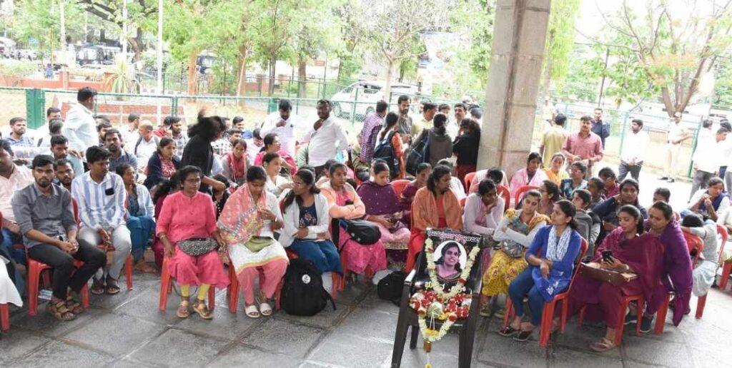 ಭುವನಾ ಸಾವು ಖಂಡಿಸಿ ಪ್ರತಿಭಟನೆ 1