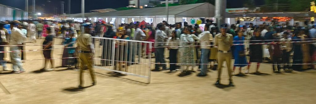 1004228869