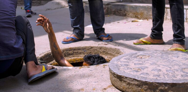 ದಾವಣಗೆರೆ | ಮ್ಯಾನ್ ಹೋಲ್&zwnj; ದುರಂತ; ಇಬ್ಬರು ಕಾರ್ಮಿಕರು ಉಸಿರುಗಟ್ಟಿ ಸಾವು