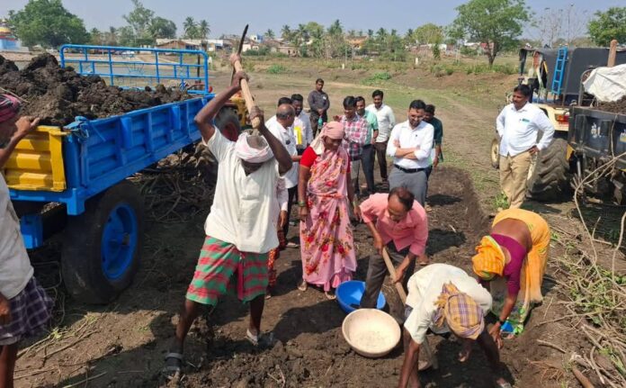 ಧಾರವಾಡ | ಕಲಘಟಗಿ ತಾಲ್ಲೂಕಿಗೆ ಜಿಪಂ ಕಾರ್ಯನಿರ್ವಾಹಕ ಅಧಿಕಾರಿ ಭೇಟಿ