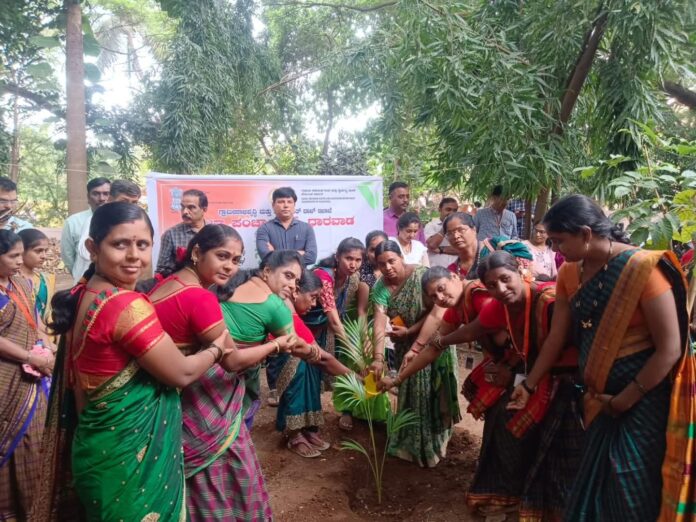 ಧಾರವಾಡ | ಗಾಂಧಿ ಜಯಂತಿಗೆ ಮುಕ್ತಾಯಗೊಳ್ಳುವ 15 ದಿನಗಳ ಸ್ವಚ್ಛತಾ ಅಭಿಯಾನಕ್ಕೆ‌ ಚಾಲನೆ