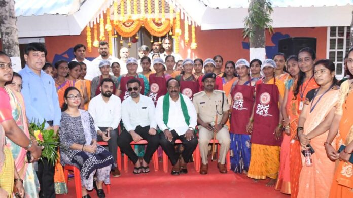 ಧಾರವಾಡ | ಸ್ವಸಹಾಯ ಗುಂಪುಗಳ ಮಹಿಳೆಯರೇ ನಿರ್ವಹಿಸುವ ಅಕ್ಕ-ಕಫೆ ಉದ್ಘಾಟನೆ