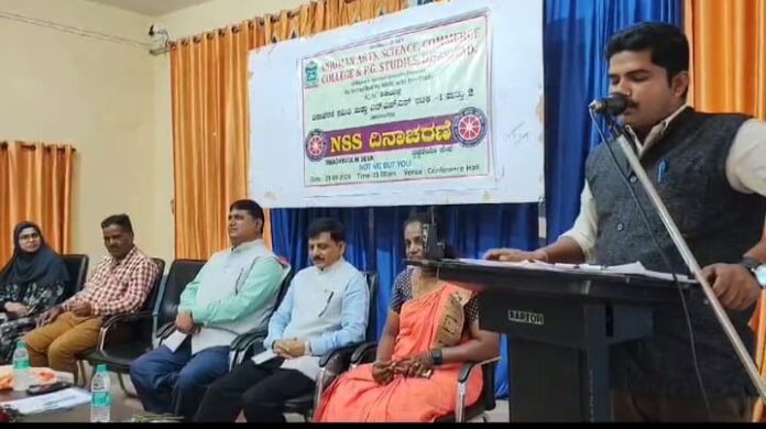 ಧಾರವಾಡ | ವಿದ್ಯಾರ್ಥಿಗಳು ರಾಷ್ಟ್ರಪ್ರೇಮ ಬೆಳೆಸಿಕೊಳ್ಳಬೇಕು: ಉಮೇಶ್ ನೀಲಪ್ಪನವರ