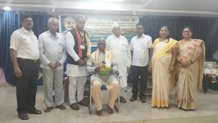 ಧಾರವಾಡ | ವಿದ್ಯಾರ್ಥಿಗಳು ಗಾಂಧಿತತ್ವ ಅಳವಡಿಸಿಕೊಳ್ಳಿ: ಡಾ. ಲಿಂಗರಾಜ ಅಂಗಡಿ