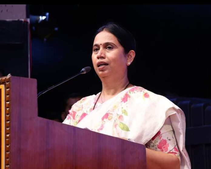 ಬೆಳಗಾವಿ | ಪೋಷಣ್ ಆ್ಯಪ್ ಹ್ಯಾಕ್, ಲಿಂಕ್ ಕಳುಹಿಸಿ ನಿಮ್ಮ ಹಣ ವಂಚಿಸುತ್ತಾರೆ: ಲಕ್ಷ್ಮೀ ಹೆಬ್ಬಾಳ್ಕರ್ ಎಚ್ಚರಿಕೆ