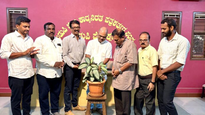 ಉಡುಪಿ | ಇಂದಿನ ಸರಕಾರಗಳು ವಾಟ್ಸಾಪ್ ಮೂಲಕ ಆಡಳಿತ ನಡೆಸುತ್ತಿದೆ - ಪಂಜು ಗಂಗೊಳ್ಳಿ