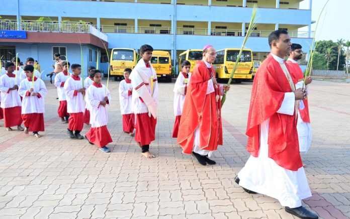 ಉಡುಪಿ | ಜಿಲ್ಲೆಯಾದ್ಯಂತ ಕ್ರೈಸ್ತರಿಂದ ಪಾಮ್ ಸಂಡೆ ಆಚರಣೆ