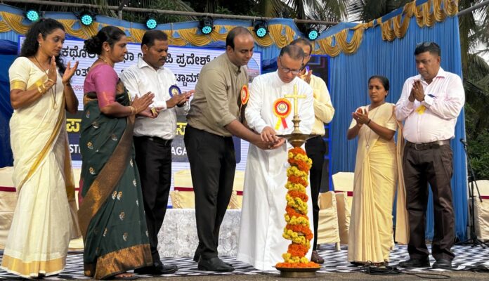 ಉಡುಪಿ | ತೊಟ್ಟಂ ಚರ್ಚಿನಲ್ಲಿ ಮುದ ನೀಡಿದ ‘ಈಸ್ಟರ್ ಕಲಾ ಸಂಜೆ’ ಸಾಂಸ್ಕೃತಿಕ ಕಾರ್ಯಕ್ರಮ