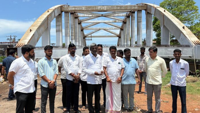 ಉಡುಪಿ‌ | ಇಂದ್ರಾಳಿ ರೈಲ್ವೆ ಮೇಲ್ಸೇತುವೆ ಕಾಮಗಾರಿ, ಸ್ಥಳಕ್ಕೆ ಭೇಟಿ ನೀಡಿದ ಸಂಸದ ಕೋಟ ಶ್ರೀನಿವಾಸ