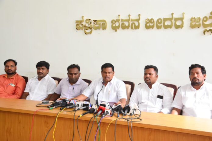 ಒಳಮೀಸಲಾತಿ ಜಾರಿಗೆ ಆಗ್ರಹ