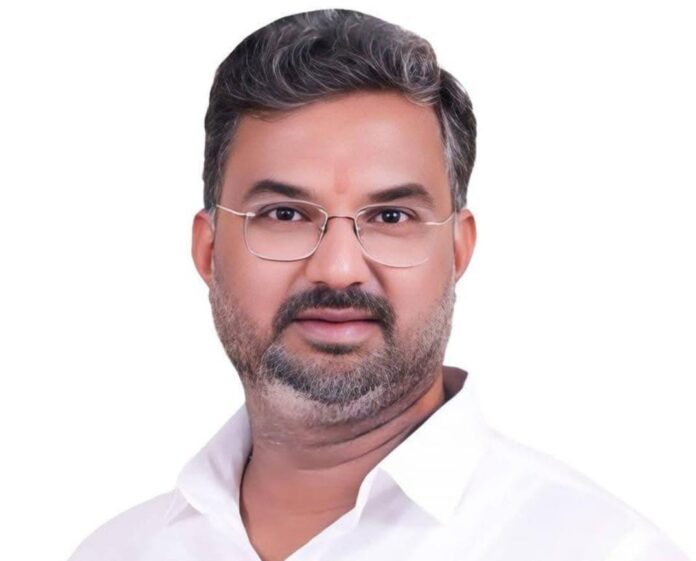ಬೆಳಗಾವಿ : ವಿಶ್ವಾಸ್ ವೈದ್ಯ ಡಿಸಿಸಿ ಬ್ಯಾಂಕ್ ನಿರ್ದೇಶಕರಾಗಿ ಅವಿರೋಧ ಆಯ್ಕೆ : ಜಾರಕಿಹೊಳಿ ಬಣಕ್ಕೆ ಆರಂಭಿಕ ಗೆಲುವು