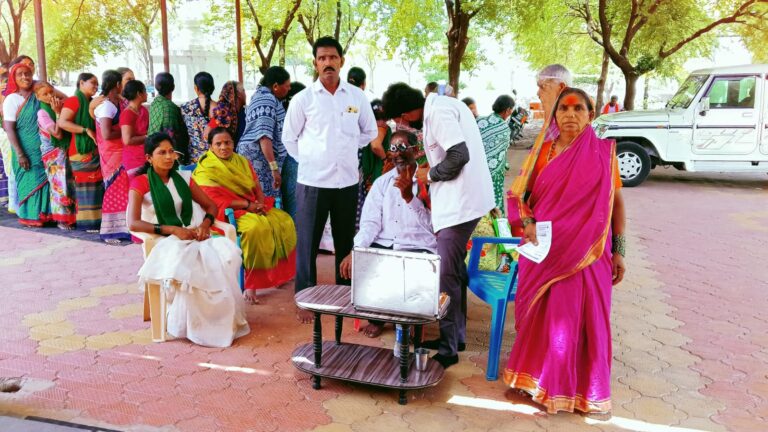 ಬೆಳಗಾವಿ | ಪ್ರೀತಿ ಪೂಜಾರಿ ನೇತೃತ್ವದಲ್ಲಿ ಉಚಿತ ನೇತ್ರ ತಪಾಸಣಾ ಶಿಬಿರ ಯಶಸ್ವಿ