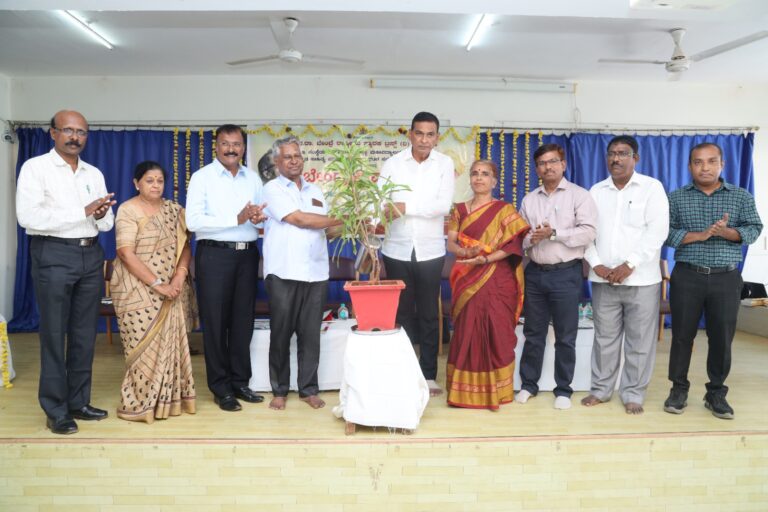 ಬೆಳಗಾವಿ | ವಿದ್ಯಾರ್ಥಿಗಳು ಬೇಂದ್ರೆ ಸಾಹಿತ್ಯ ಓದುವ ಹವ್ಯಾಸ ಬೆಳೆಸಿಕೊಳ್ಳಿ: ವಿರುಪಾಕ್ಷಪ್ಪ ಮಾಮನಿ