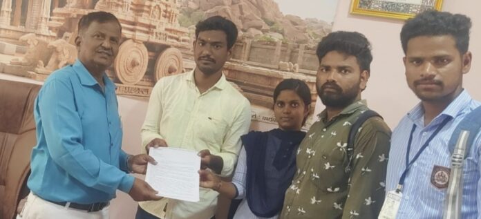 ವಿಜಯನಗರ | ಅನುದಾನ,‌ ಅನುದಾನರಹಿತ ಶಾಲೆಗಳಲ್ಲಿ ಡೋನೇಷನ್ ತಡೆಗಟ್ಟಲು; ಎಸ್‌ಎಫ್ಐ ಆಗ್ರಹ.