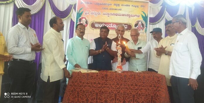 ಹುಬ್ಬಳ್ಳಿ | ವೈದಿಕರು ರಾಮ ನವಮಿಯಲ್ಲಿ ಸಿದ್ಧಾರೂಢ ಜಯಂತಿ ಸೇರ್ಪಡಿಸಿದ್ದಾರೆ: ಕುಮಾರಣ್ಣ ಪಾಟೀಲ್