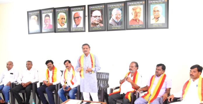 ಕನ್ನಡ ಶಾಲೆಗಳ ಉಳಿವಿಗೆ ಹೋರಾಟ