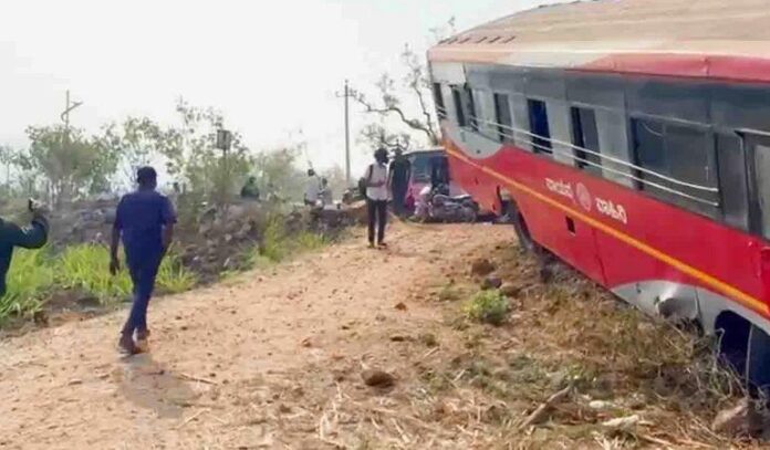 ಬೆಳಗಾವಿ | ಜಮೀನಿಗೆ ನುಗ್ಗಿದ ಬಸ್ ಪ್ರಾಣಾಪಾಯದಿಂದ ಪಾರಾದ 60 ಜನ ಪ್ರಯಾಣಿಕರು