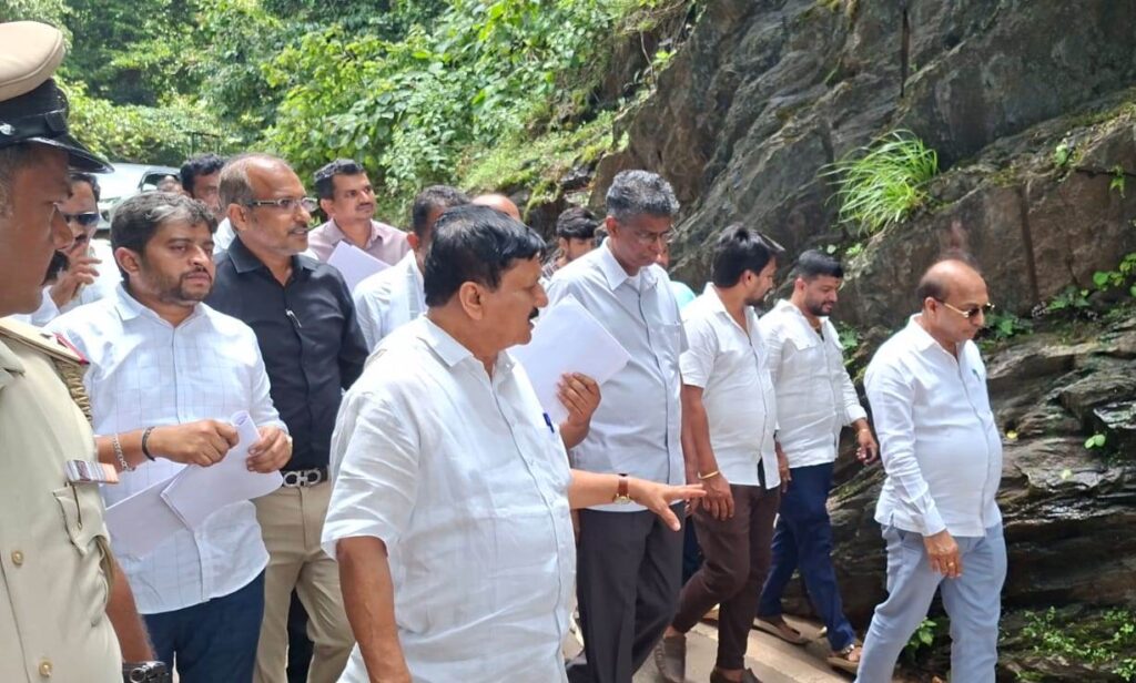 PWD MINISTER AGUMBE GHAT VISIT