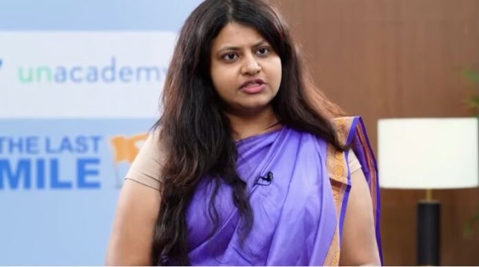 ಪೂಜಾ ಖೇಡ್ಕರ್