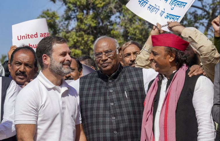 Rahul kharge and akilesh