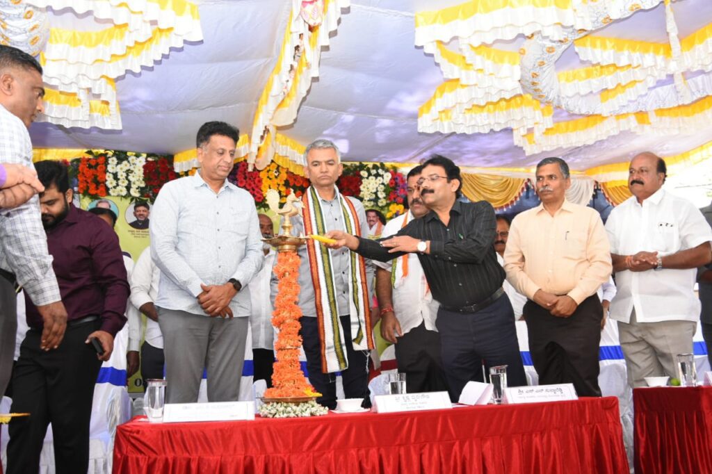 Revenue Minister 10