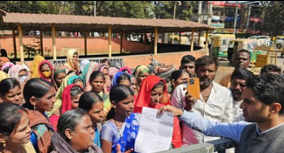 ಬೆಳಗಾವಿ | ಖಾಸಗಿ ಹಣಕಾಸು ಸಂಸ್ಥೆಗಳ ಕಿರುಕುಳ ತಪ್ಪಿಸುವಂತೆ ಆಗ್ರಹಿಸಿ ಮಹಿಳೆಯರಿಂದ ಪ್ರತಿಭಟನೆ