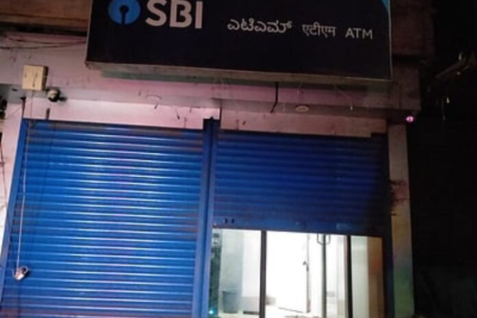 ಬೆಳಗಾವಿ | ಗ್ಯಾಸ್ ಕಟರ್‌ನಿಂದ ಎಟಿಎಂ ಮುರಿದು ಕಳ್ಳತನ