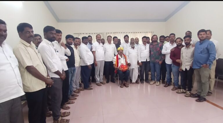 ಇಂದಿರಾ ಕ್ಯಾಂಟೀನ್ ರಾಜ್ಯ ಮಟ್ಟದ ಸ್ಟೀರಿಂಗ್ ಸಮಿತಿಗೆ ಪೀರು ಎಸ್. ತಳವಾರ ಆಯ್ಕೆ: ಊಟ&ndash;ಉಪಹಾರದ ಮಿತಿ ಹೆಚ್ಚಳಕ್ಕೆ ಭರವಸೆ