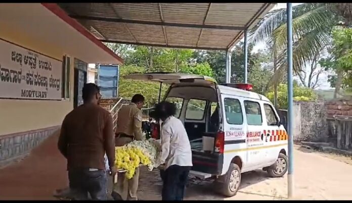 ಉಡುಪಿ | ಪತ್ತೆಯಾಗದ ವಾರಸುದಾರರು, ಕೊನೆಗೂ ನೆರವೇರಿತು ಪ್ರಜ್ಞಾಹೀನ ಸ್ಥಿತಿಯಲ್ಲಿ ಸಿಕ್ಕ ಮೃತದೇಹದ ಅಂತ್ಯಕ್ರಿಯೆ