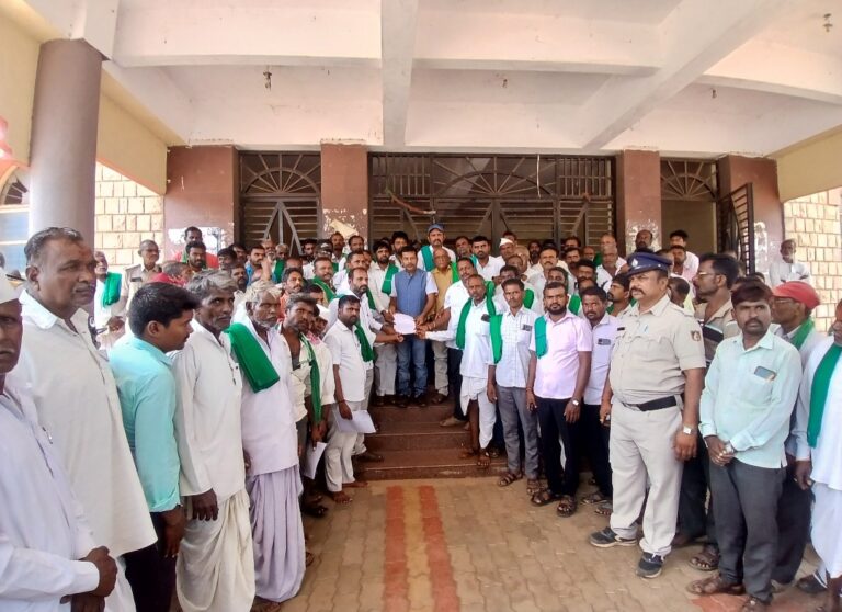 ಬೆಳಗಾವಿ | ವಿದ್ಯುತ್ ಖಾಸಗೀಕರಣ ಕೈಬಿಡುವಂತೆ ಆಗ್ರಹಿಸಿ ರೈತರಿಂದ ಪ್ರತಿಭಟನೆ
