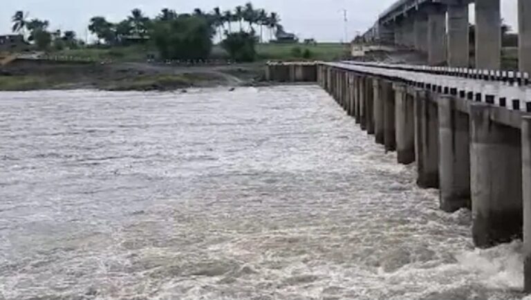 ಬೆಳಗಾವಿ | ಮಹಾರಾಷ್ಟ್ರ ಮಳೆ ಎಫೆಕ್ಟ್: ಚಿಕ್ಕೋಡಿಯಲ್ಲಿ ನದಿಗಳ ನೀರಿನ ಮಟ್ಟ 5 ಅಡಿ ಏರಿಕೆ