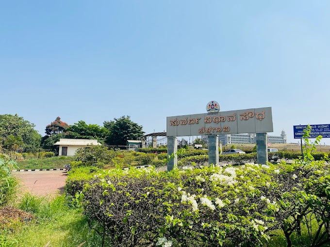 Suvarna vidhan soudha 1