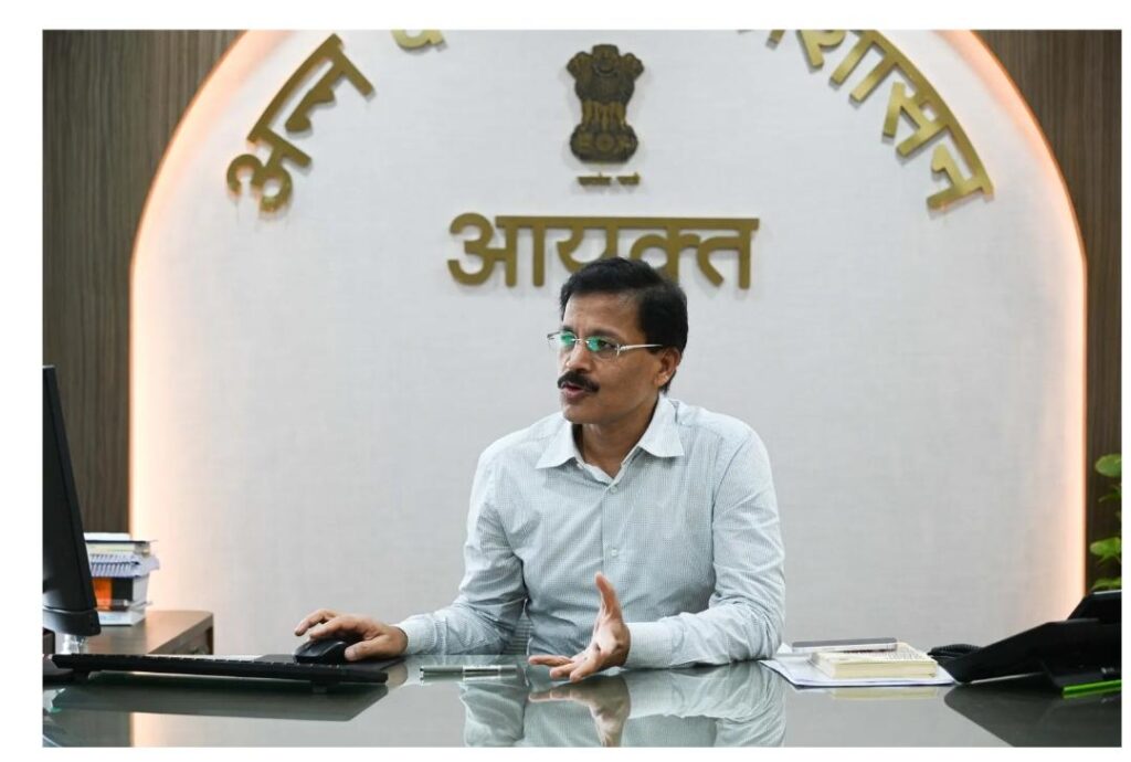 ​’ಉತ್ತಮ ಆಡಳಿತವೆಂದರೆ ಕೇವಲ ಸುದ್ದಿಯಾಗುವುದಲ್ಲ’: ನ್ಯೂಯಾರ್ಕ್ ಟೈಮ್ಸ್ ಲೇಖನಕ್ಕೆ ಐಎಎಸ್ ಅಧಿಕಾರಿ ತುಕಾರಾಂ ಮುಂಢೆ ಪ್ರತಿಕ್ರಿಯೆ