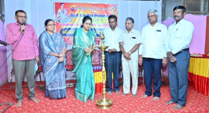 ವಚನಕಾರರ ಬದುಕು