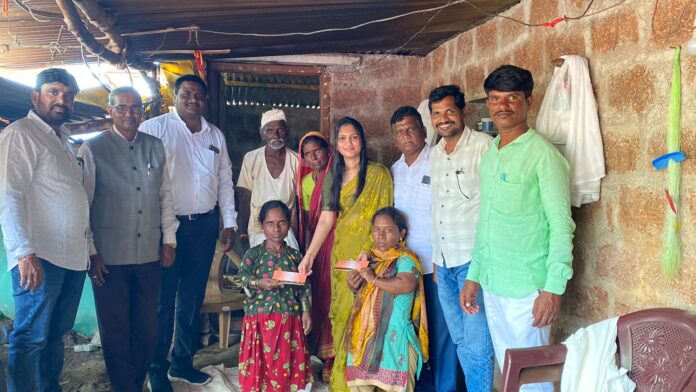 ಆಹಾರ ಸಾಮಾಗ್ರಿ ವಿತರಣೆ