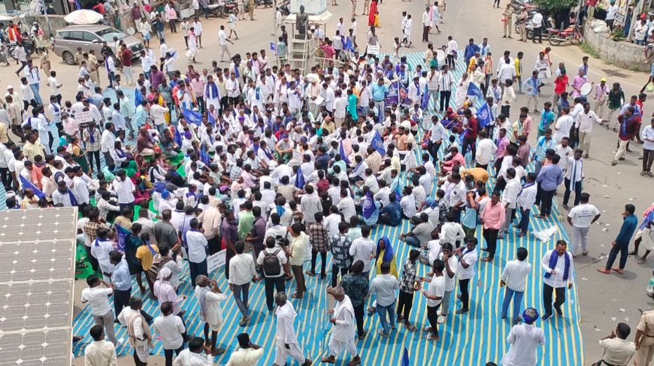 Api Yadagar ಯಾದಗಿರಿ | ಪಿಎಸ್ಐ ಪರಶುರಾಮ್ ಪ್ರಕರಣ: ಶಾಸಕರ ಬಂಧನಕ್ಕೆ ಆಗ್ರಹಿಸಿ ದಲಿತ ...
