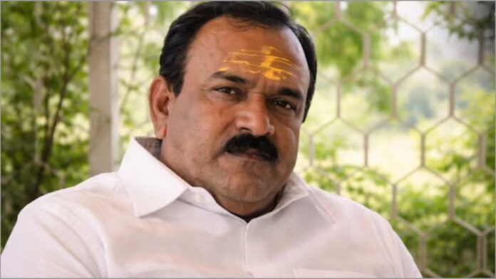 ಸ್ವಯಂಘೋಷಿತ ದೇವಮಾನವ
