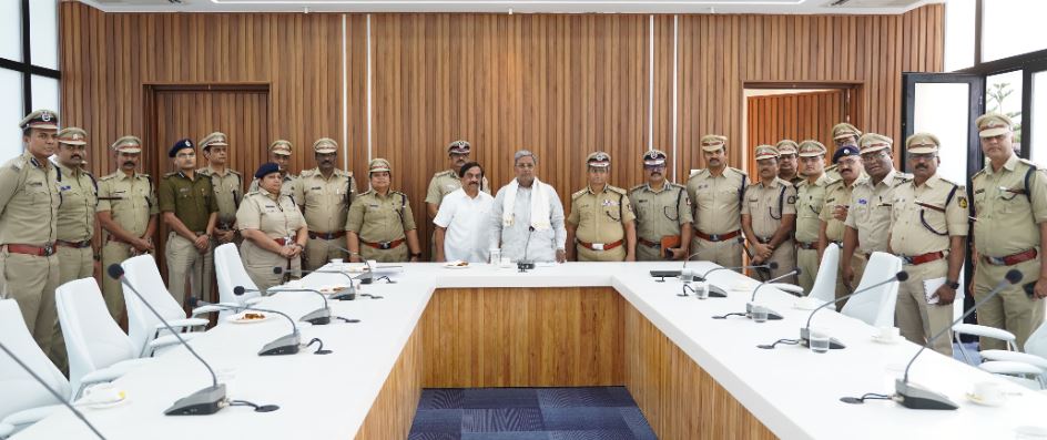 cm and police meets