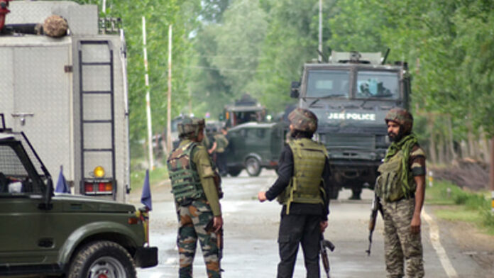 ಜಮ್ಮು ಮತ್ತು ಕಾಶ್ಮೀರ, ಸೇನಾ ವಾಹನ, ಸೈನಿಕರು, Jammu and Kashmir, military vehicle, soldiers,