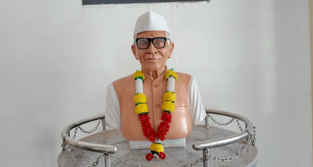 kaka kharakhanis