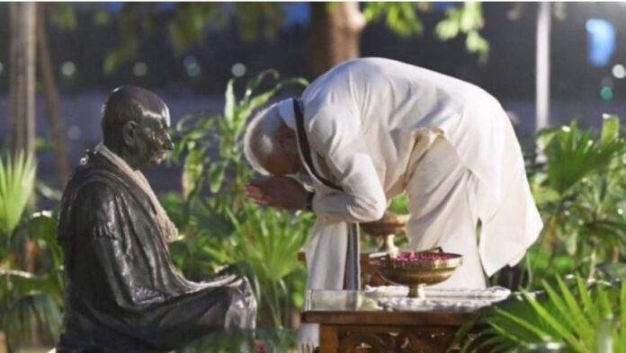 ಮೋದಿ ಮತ್ತು ಗಾಂಧಿ