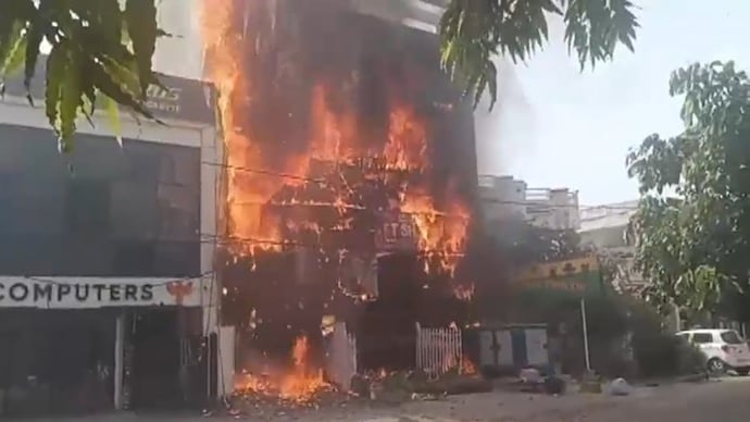 ಲಕ್ನೋ, ಅಗ್ನಿ ದುರಂತ, ಸಾವು, ಉತ್ತರ ಪ್ರದೇಶ, Lucknow, fire tragedy, death, Uttar Pradesh,