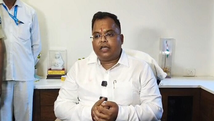 ಆರ್&zwnj;ಎಸ್&zwnj;ಎಸ್&zwnj;,ಜಿಲ್ಲಾಧಿಕಾರಿ, ಬಿಜೆಪಿ, ಕಾಂಗ್ರೆಸ್&zwnj;, RSS, District Magistrate, BJP, Congress,