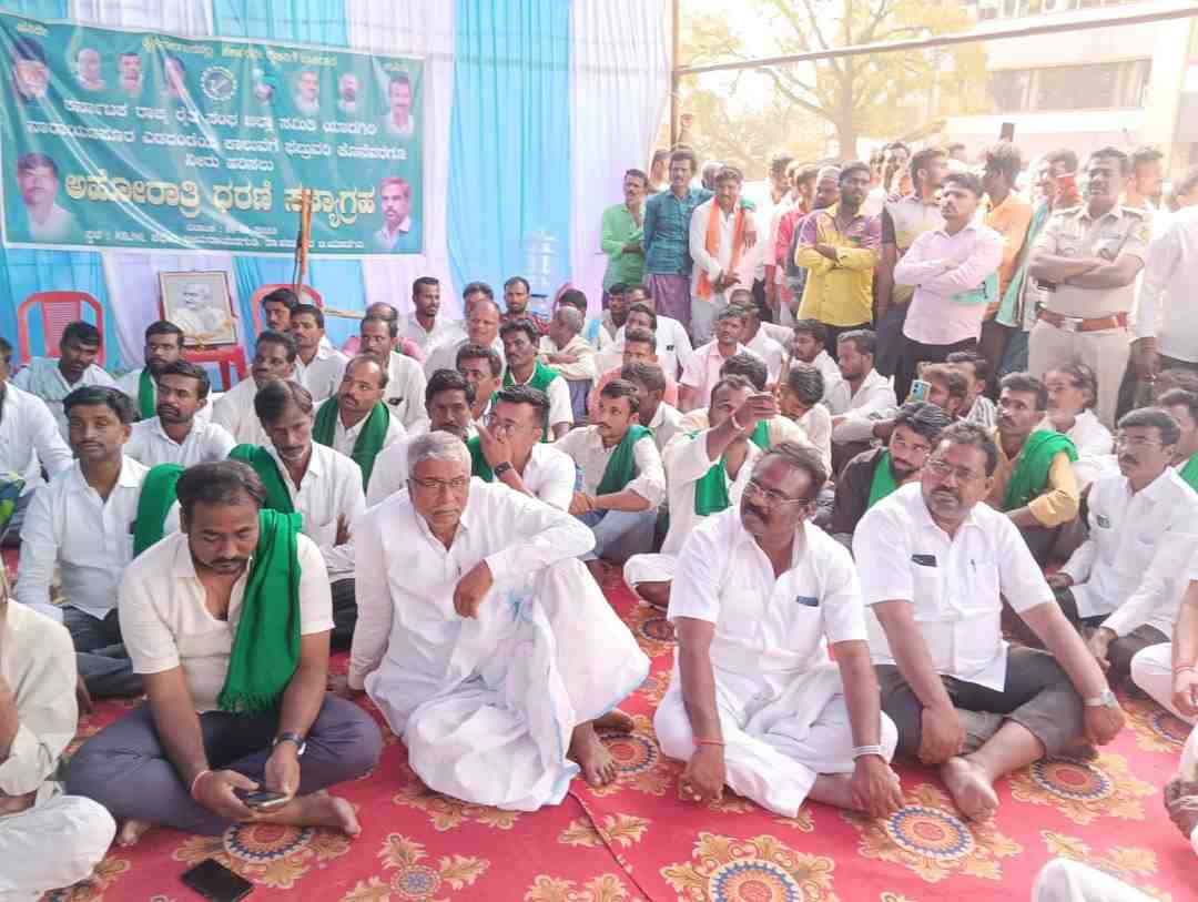 yadagiri Former protest