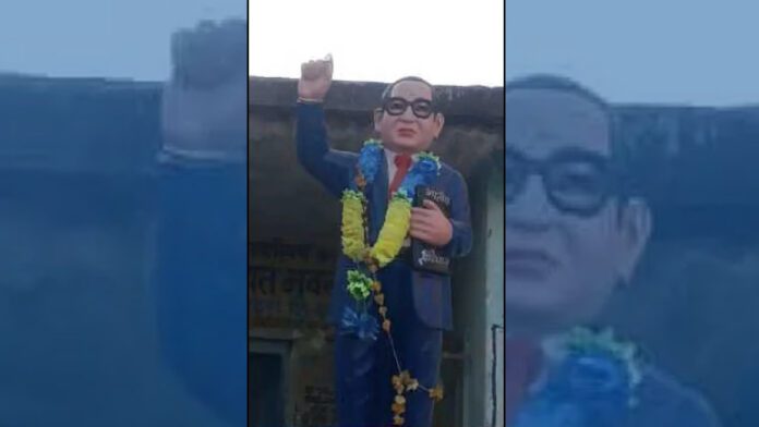 ಅಂಬೇಡ್ಕರ್ ಪ್ರತಿಮೆ, ಮಧ್ಯಪ್ರದೇಶ, ಅಂಬೇಡ್ಕರ್, ಜಾತಿವಾದಿಗಳು, Ambedkar statue, Madhya Pradesh, Ambedkar, casteists,