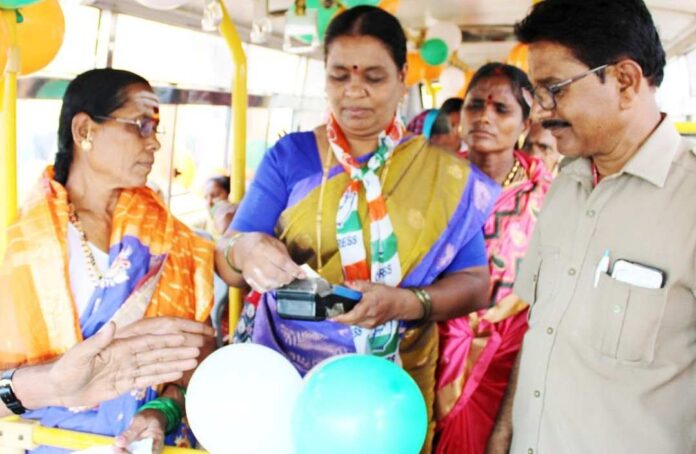 ಶಕ್ತಿ ಯೋಜನೆಗೆ ಚಾಲನೆ ನೀಡಿದ ಅನಿತಾ ವಳಕೇರಿ