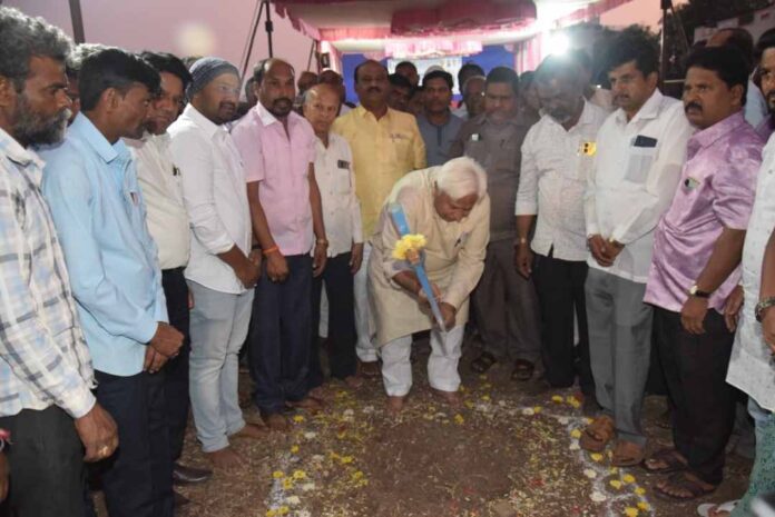 ಗದಗ | ರಸ್ತೆ ಅಭಿವೃದ್ಧಿ ಕಾಮಗಾರಿಗೆ ಸಚಿವ ಎಚ್ ಕೆ ಪಾಟಿಲ್ ಚಾಲನೆ